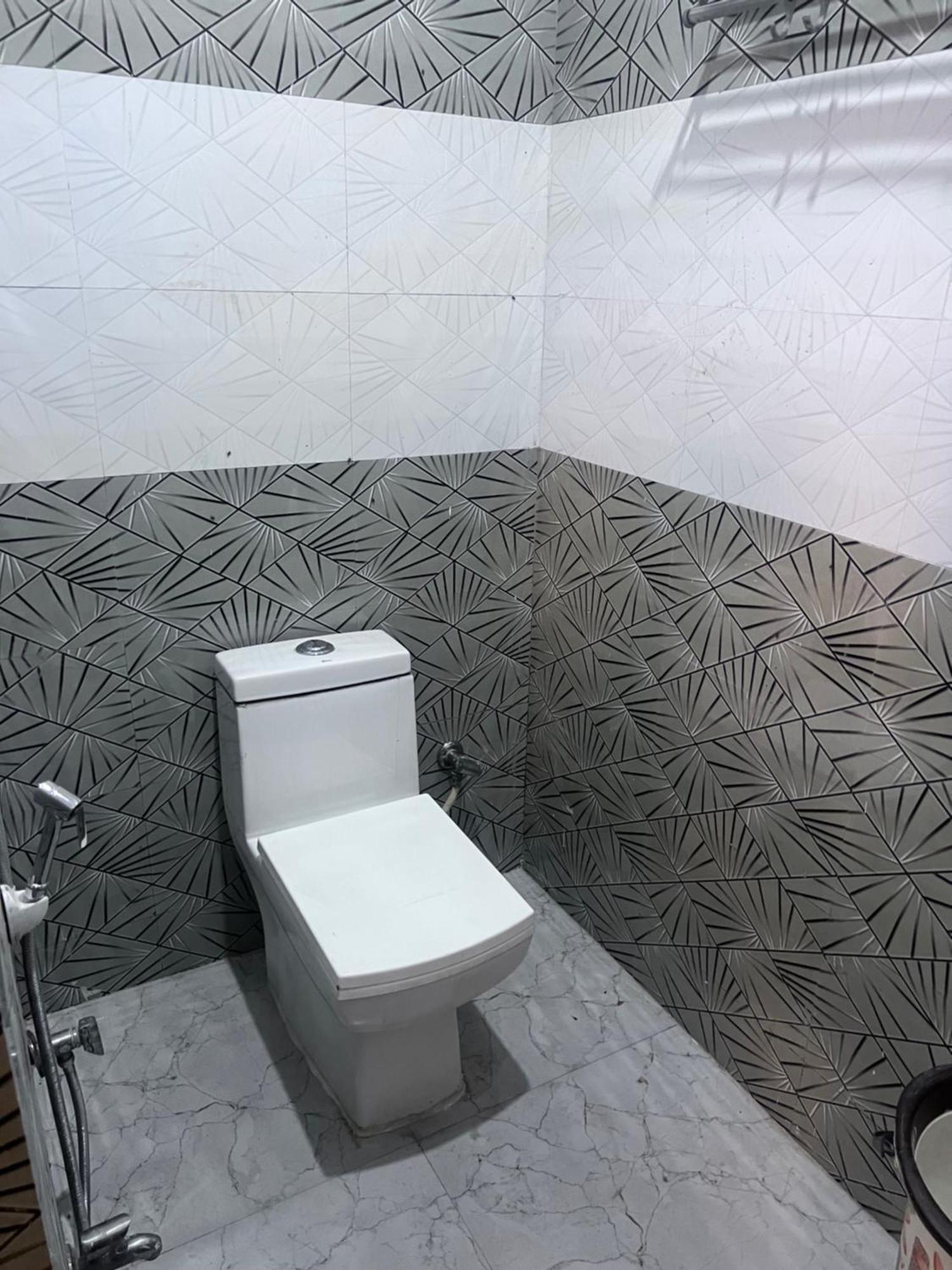 J K Apartment Prayagraj Ngoại thất bức ảnh