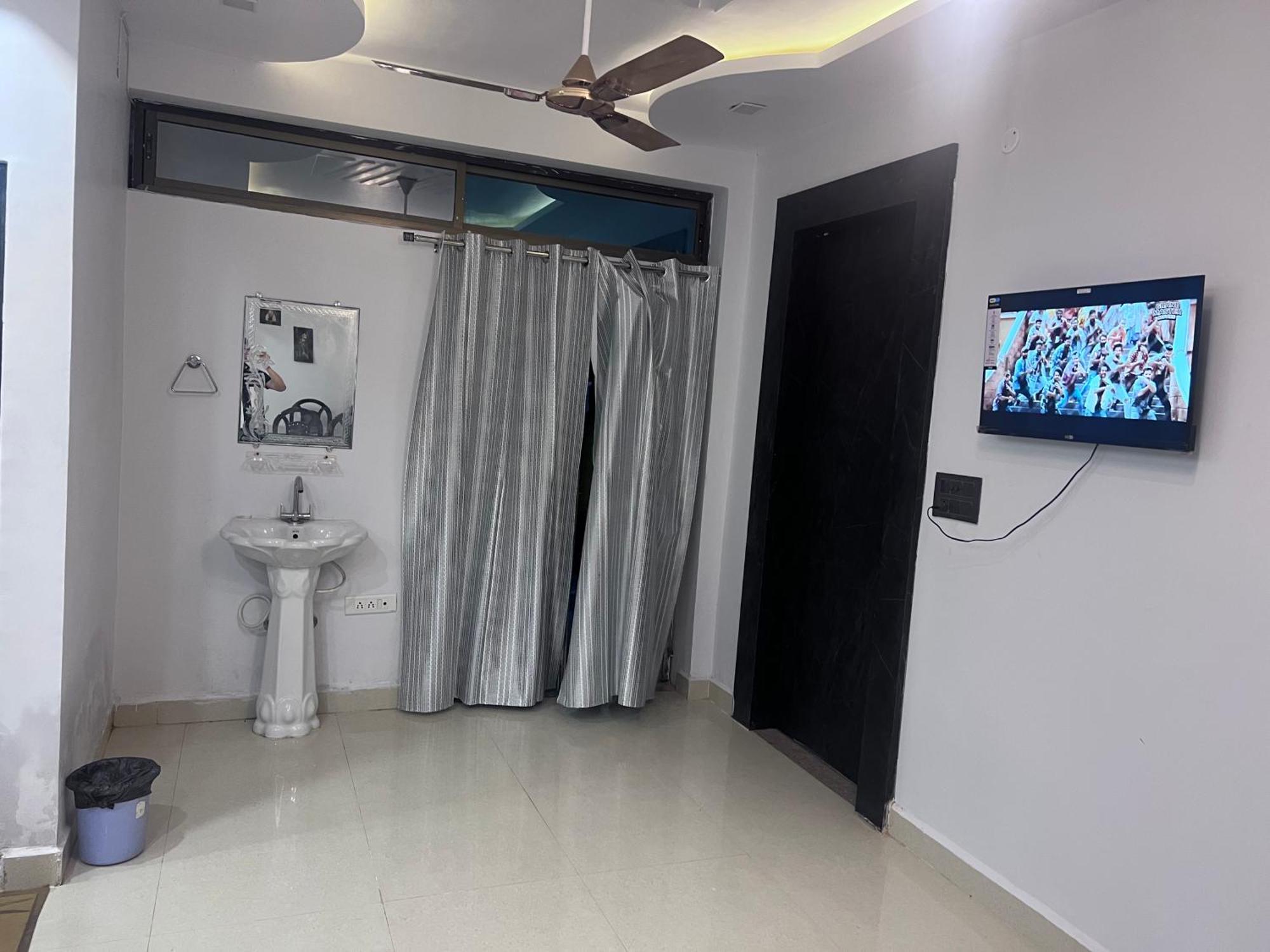 J K Apartment Prayagraj Ngoại thất bức ảnh
