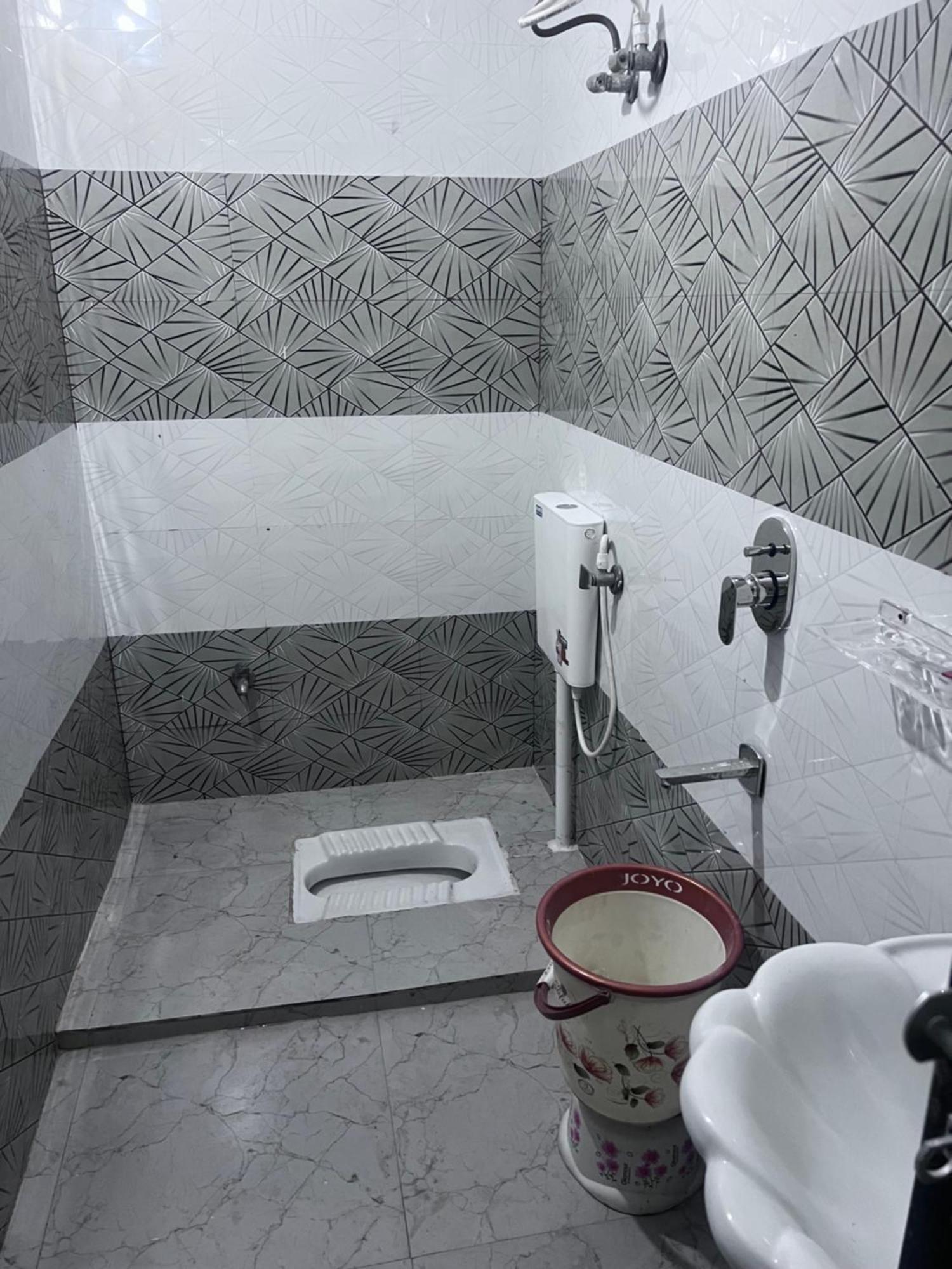 J K Apartment Prayagraj Ngoại thất bức ảnh